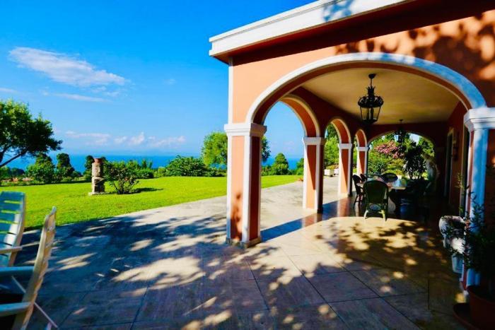 Acqua di Greco || Villa de vanzare in Grecia || Kriopigi